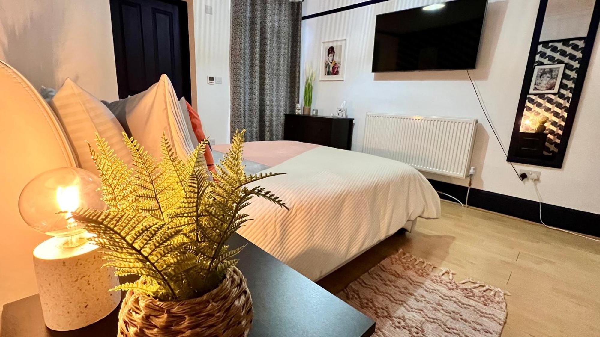 Rest Boutique Golders Green لندن المظهر الخارجي الصورة