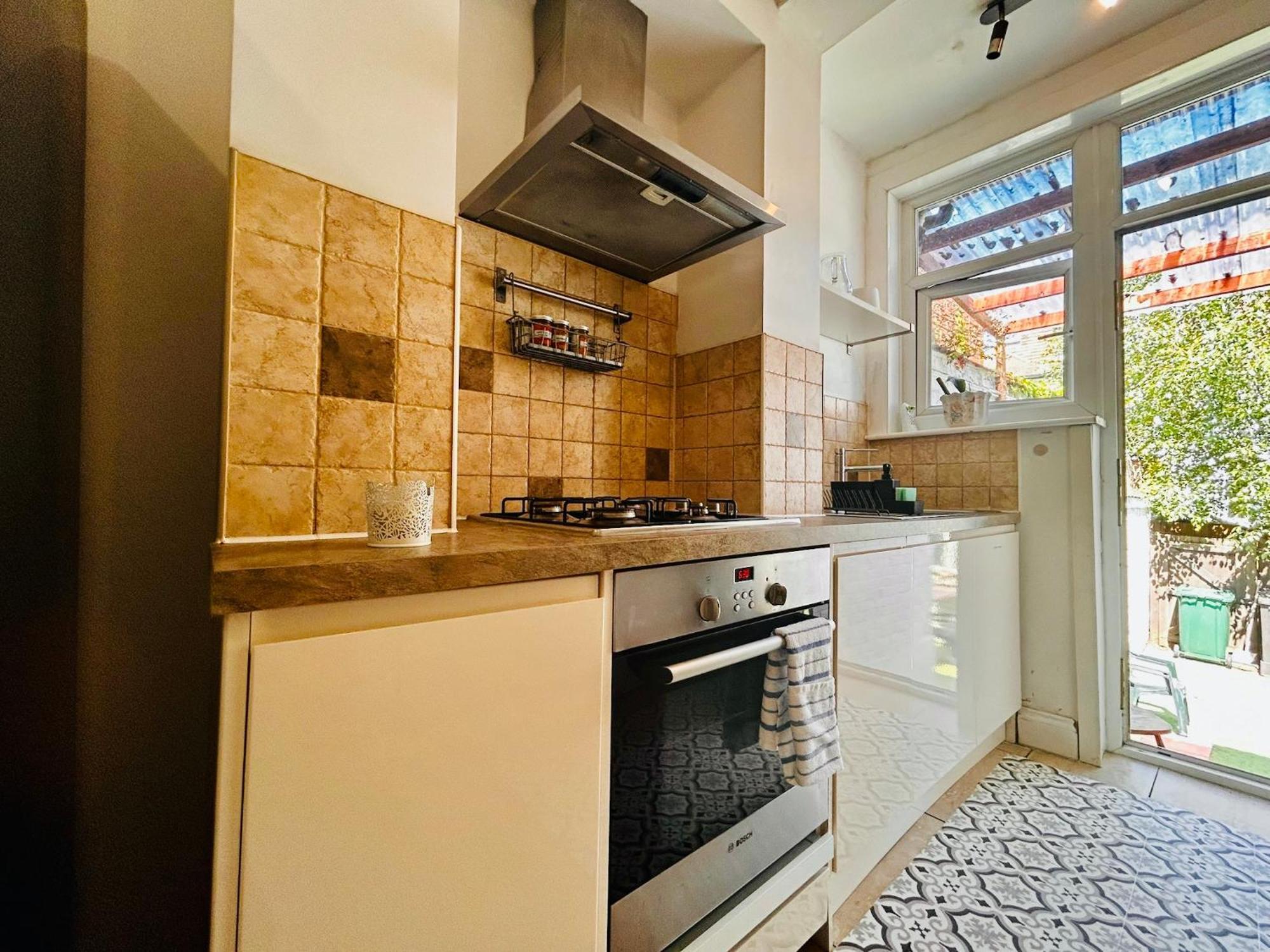 Rest Boutique Golders Green لندن المظهر الخارجي الصورة