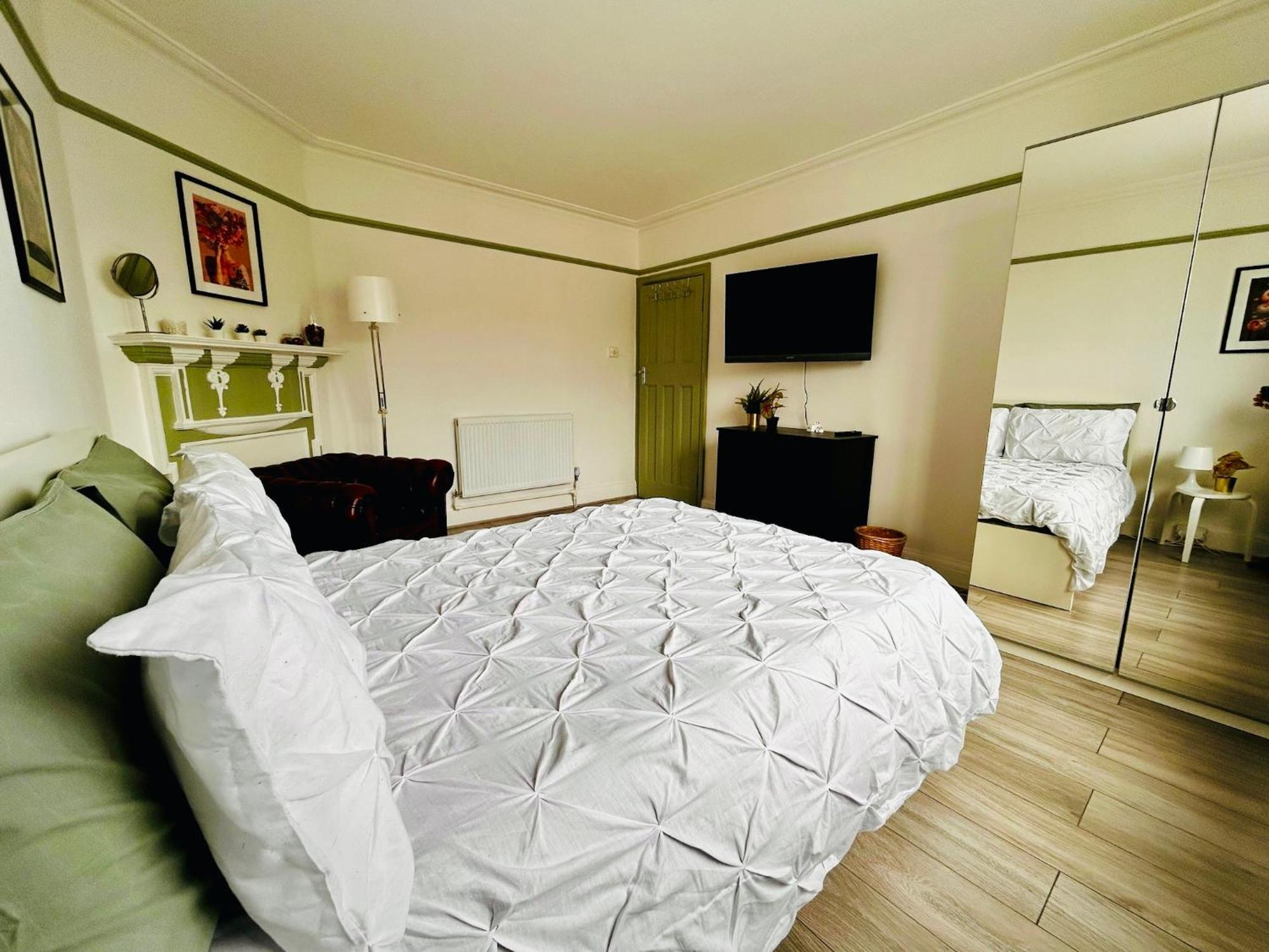 Rest Boutique Golders Green لندن المظهر الخارجي الصورة